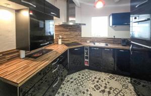 Amazing Home In La Guérinière