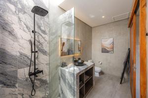 The Ario 1BR Villa with Jacuzzi Retreat Kedungu