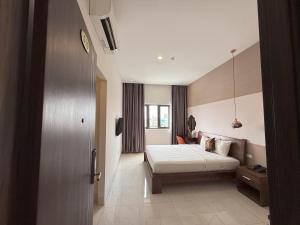 Glory Hotel
