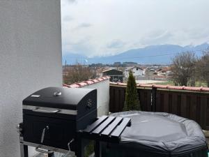 Villa Detelina near the Bansko Ski Resort with Jacuzzi