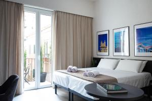 Palermo Holiday House - Elegant Rooms in Centro vicino Politeama