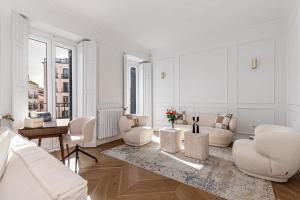 Waou Malasaña Luxe- Short Term Rental