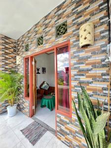 1 BR Private Studio Apartment with Kitchen