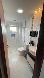 Villa Serena Garden - Quarto Cama Queen - Banheiro Compartilhado