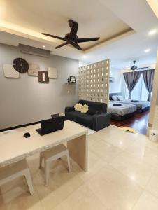 Pet Friendly Altitude Studio Bathub 2Day stay -20 Percent Offer , Melaka Highest Sea View Cafe & Bar to Enjoy