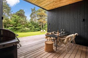 Architect-Designed Summer House In Holløselund