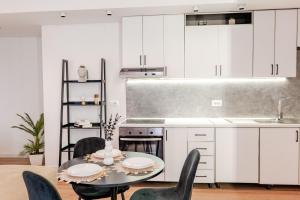 Kalpazo Rental Mosaic Tirana