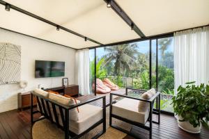 Oasis Villa by DH - Quiet Jungle Escape in Ubud with Garden and Open-Air Bath