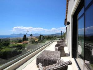Villa Seyne-sur-Mer avec piscine privée et commerces de plage accessibles à pied