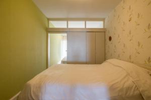 BEL AIR HOLIDAY - Spacious 2-bedroom apartment with frontal sea view T117