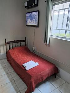 Básico e funcional, com 2 ambientes, sem fogão, com garagem, zona nobre, perto do clube brilhante