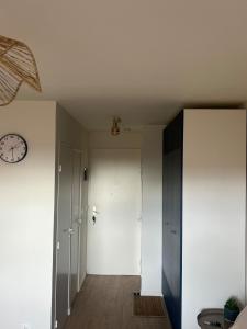 T2 Bandol clim terrasse proche à pieds mer gare ville pour 1 à 4 personnes