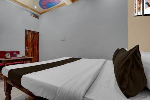 Hotel O LAXMI PALACE HOTEL MINTA & BANQUET HALL