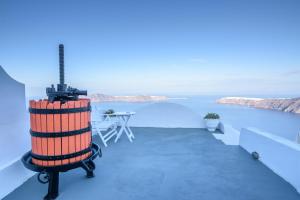 Ilioperato Hotel Santorini Greece