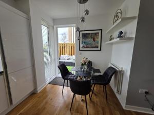 Double Bedroom only, Parking, Near Hospital & A12