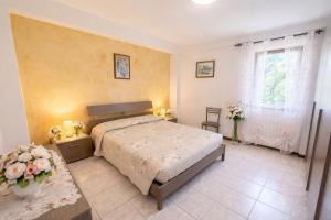 Casa Rosalia cozy holiday apartment by Gardadomsumea