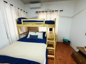 Private Pool Retreat 3min walk to Isla Palo Seco Beach, Sleeps 10, Casa Ylang Ayala