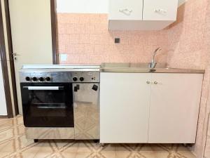 M452 - Marcelli, monolocale in residence con piscina