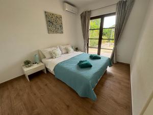 Villa Cecilia - 4 bedrooms, 4 bathrooms, inside heated pool, gym