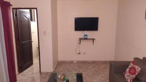 Three Bed Room Next to Colinas Mall near monumento