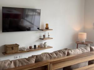 Hydrus Villa & Casitas Pool Walk to Beach AC