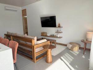 Hydrus Villa & Casitas Pool Walk to Beach AC