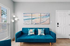 SPI Beach Condo - Just a block away to Paradise