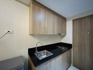 Relaxing Condotel in Highway Hills, Mandaluyong