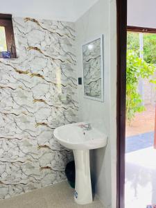 Wow Villa, Midigama - 3 min to Beach