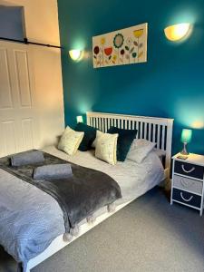 Stunning Sea Views - Sleeps 6-7 - High Ceilings - Southsea