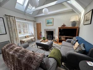 Cosy Highland Cottage in the Woods on Royal Deeside