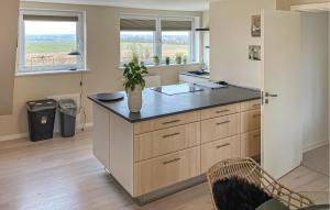 Cozy Home In Lemvig With Wifi