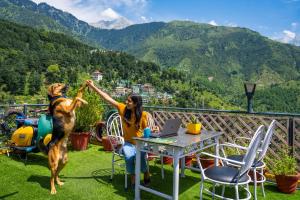PACK Mcleodganj