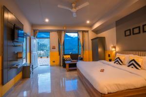 PACK Mcleodganj