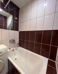 Однокімнатні апартаменти на Соцмісті за адресою Металургів 21