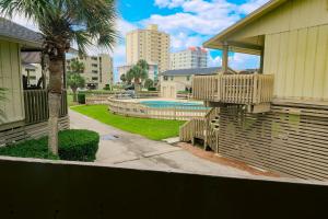 Gulf Village 2 Bedroom Cottage - Fall and Winter Dates Available! 2 Pools!