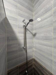 Exquisite & inviting 2 Bedroom 2 bath Balcony Fast internet