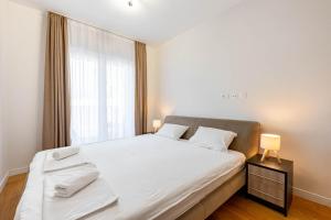 Gorgerous 2 Bedroom Apartment