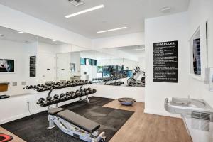 17WEST Spacious 3BR Apartment with Balcony 406