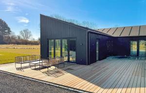 5 Bedroom Gorgeous Home In Karrebæksminde