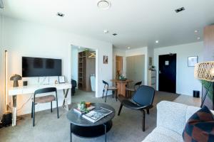 Bright & Cosy CBD Retreat Near Britomart