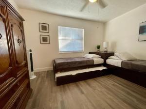 Pretty lodging Serene view retreat in Lake Placid!