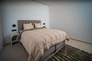 Villa design avec piscine chauffée, proche centre