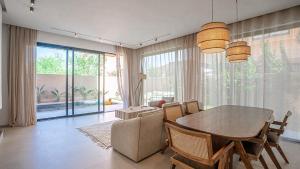 Villa design avec piscine chauffée, proche centre