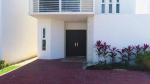 Residencia Cancún con alberca exterior