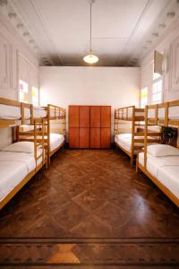 1900 Backpackers Hostel