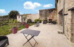 1 Bedroom Stunning Home In Villeneuve En Retz