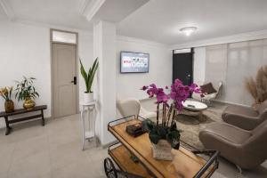 Zabal House