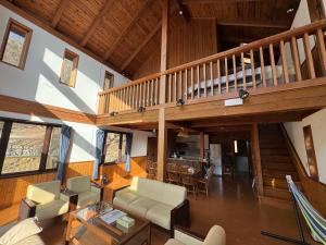 Cabin B vacation house rental Mt Fuji View 3 min lake Saiko 5min drive Lake Kawaguchi