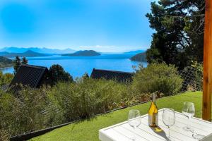 Maison des poissons - vue panoramique lac et montagne